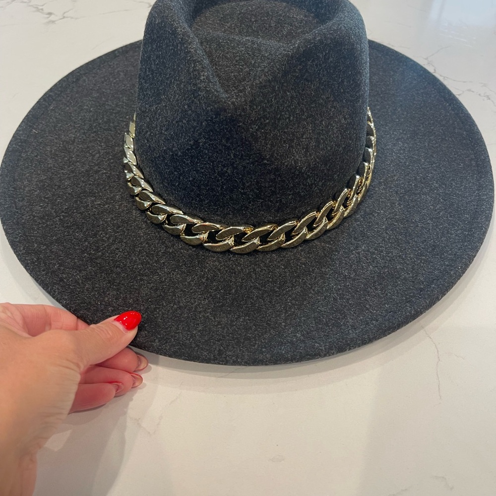 Forever 21 Charcoal Hat with Gold Chain